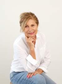 Annelie Holmene Pelaez - Health and Happiness Coach for ages 65 and older.